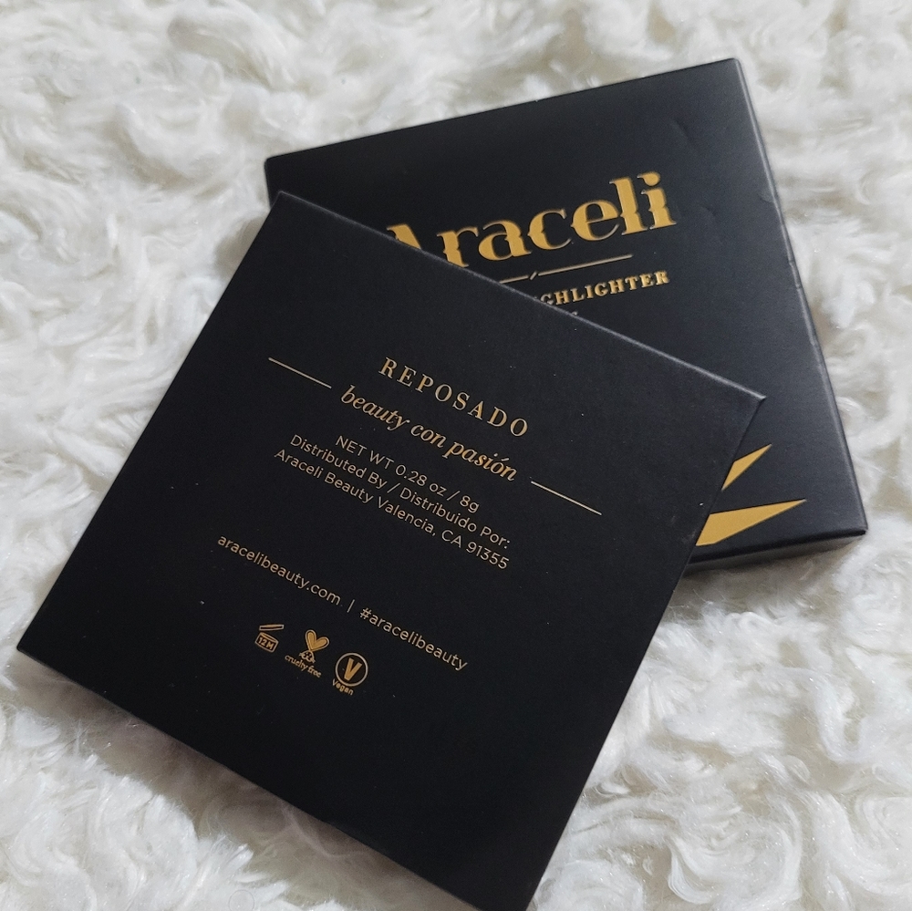 Araceli Tequila Highlighter Con Agave✨️ (Reposado/Soft Gold) - Picture 2 of 8